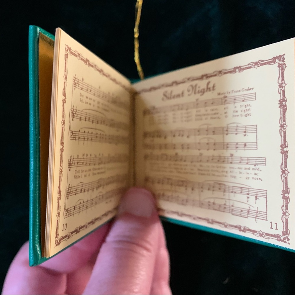 Vintage Christmas Carols Mini Book Ornament (~3") - Picture 4 of 9